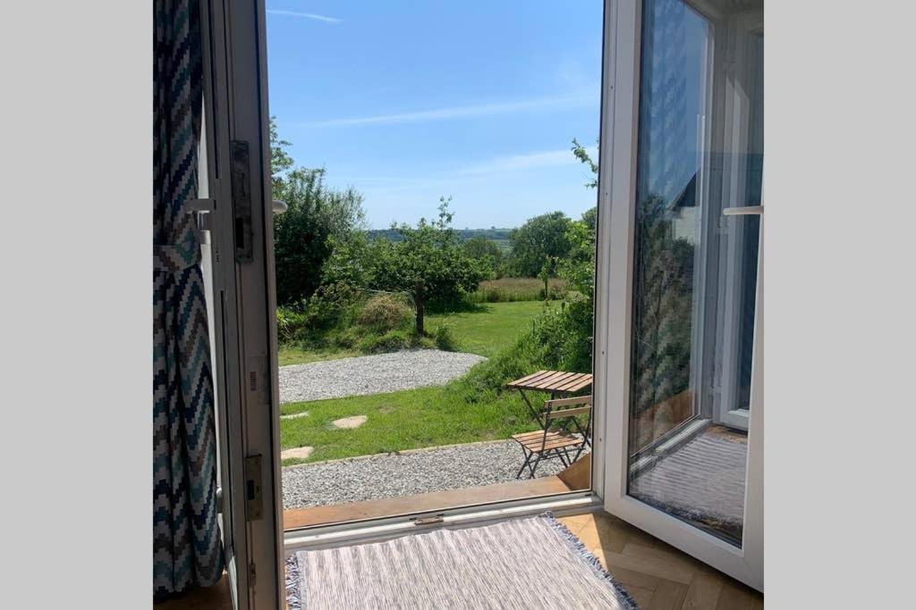 Apple Tree Hut Apartment Tenby Bagian luar foto