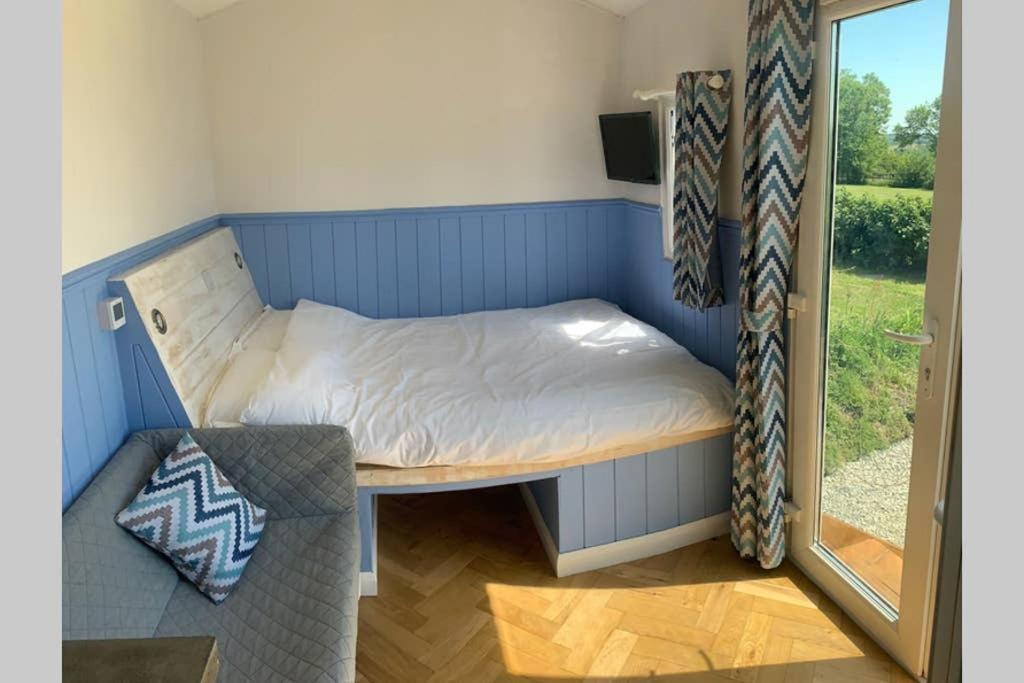 Apple Tree Hut Apartment Tenby Bagian luar foto