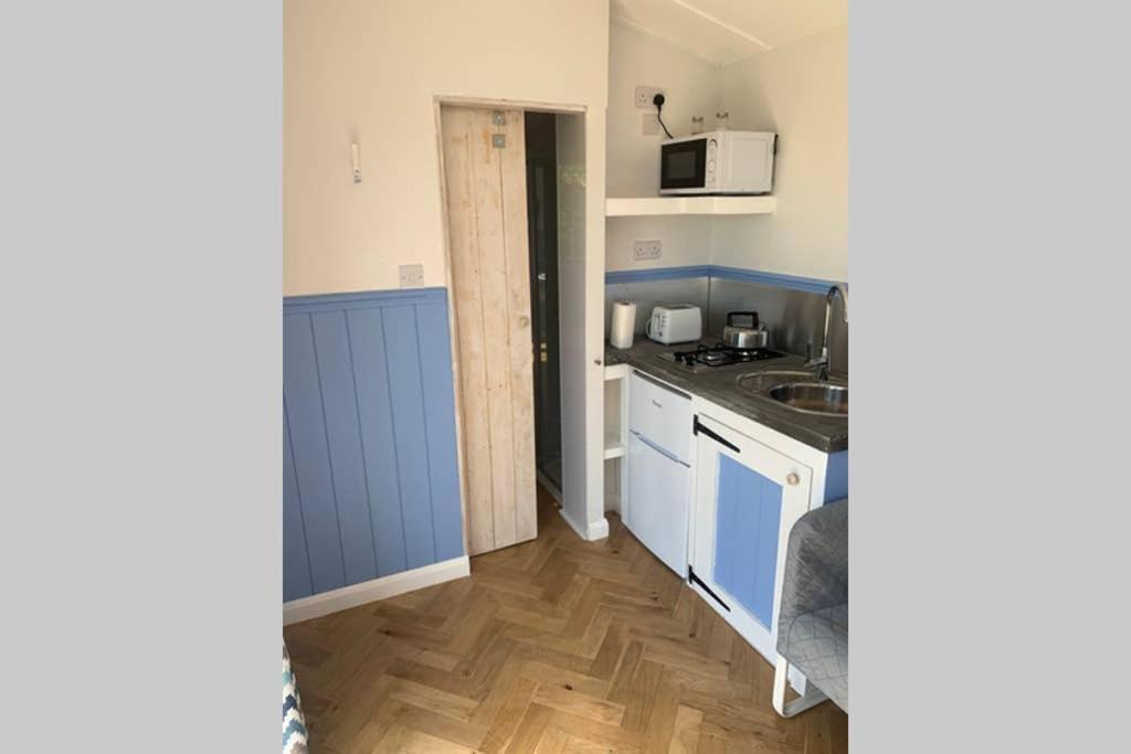Apple Tree Hut Apartment Tenby Bagian luar foto